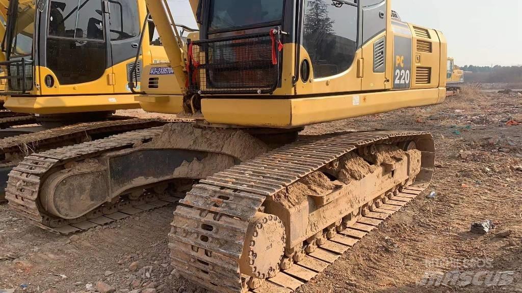 Komatsu PC 220 Kāpurķēžu ekskavatori