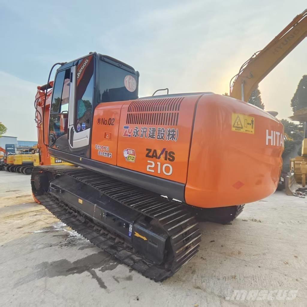 Hitachi ZX 210 Kāpurķēžu ekskavatori