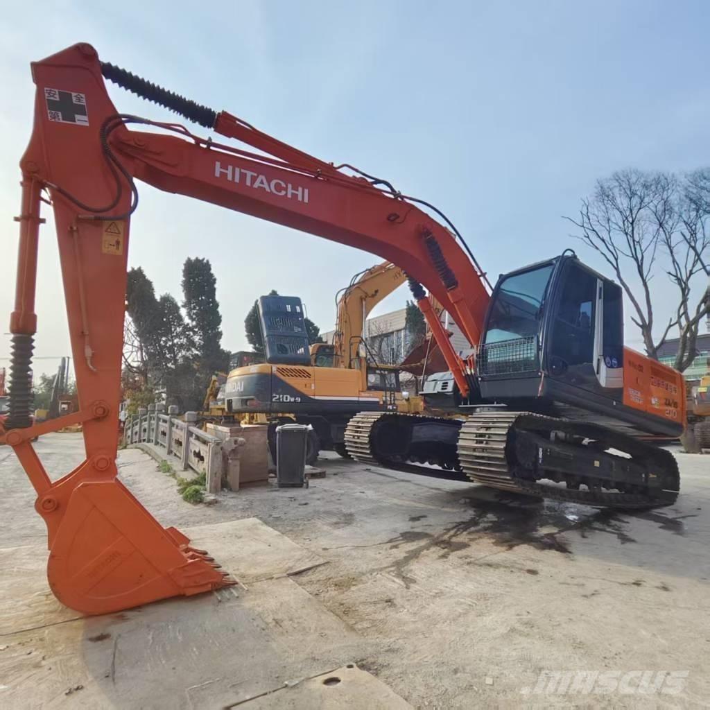 Hitachi ZX 210 Kāpurķēžu ekskavatori