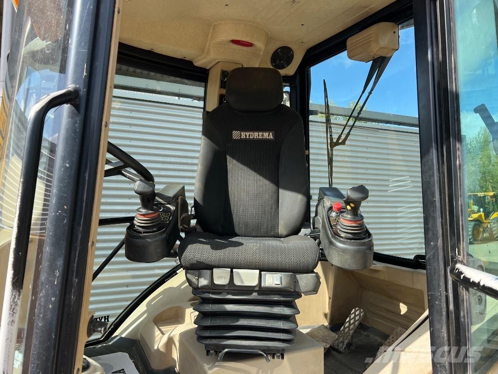 Hydrema 906 E Ekskavatori-iekrāvēji