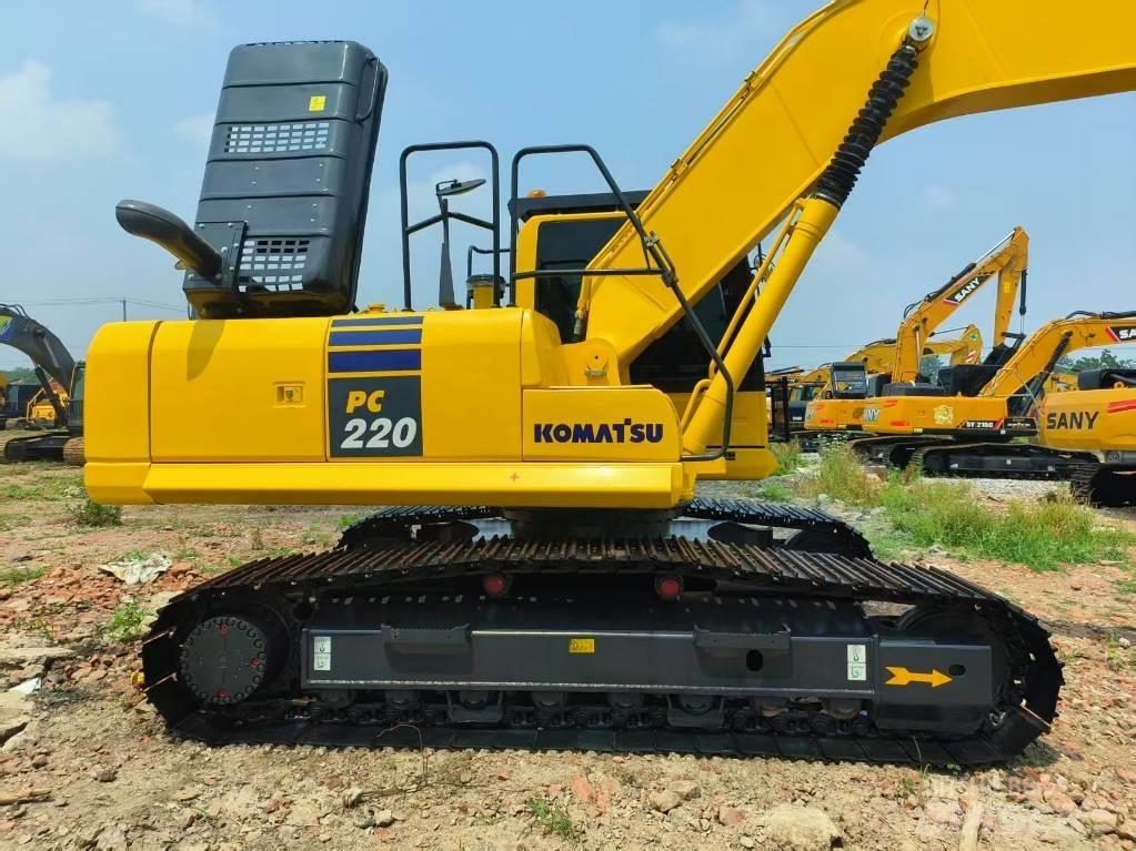 Komatsu PC 220-8 Kāpurķēžu ekskavatori