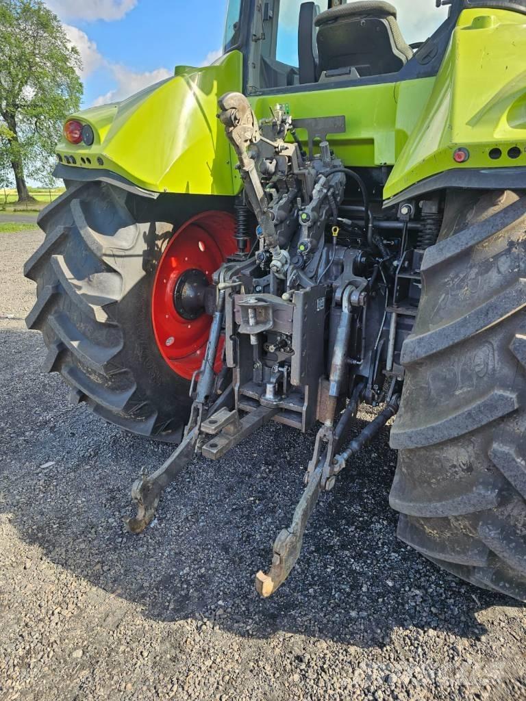 CLAAS ARION 630 CIS Traktori