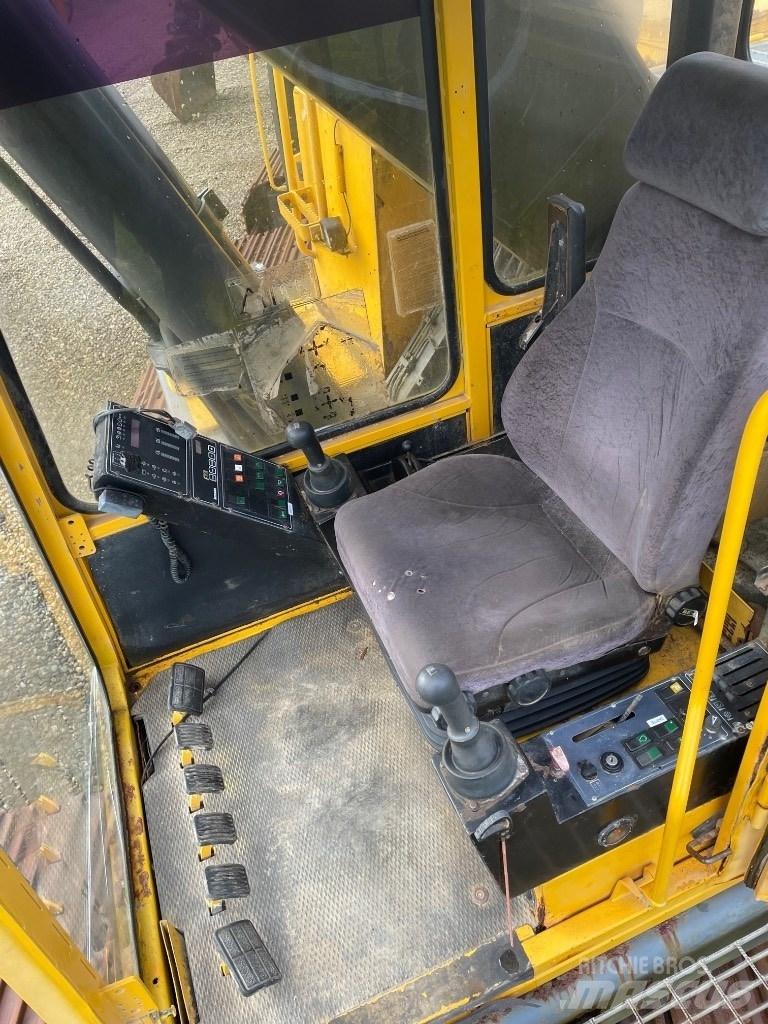 Volvo EC450 Kāpurķēžu ekskavatori