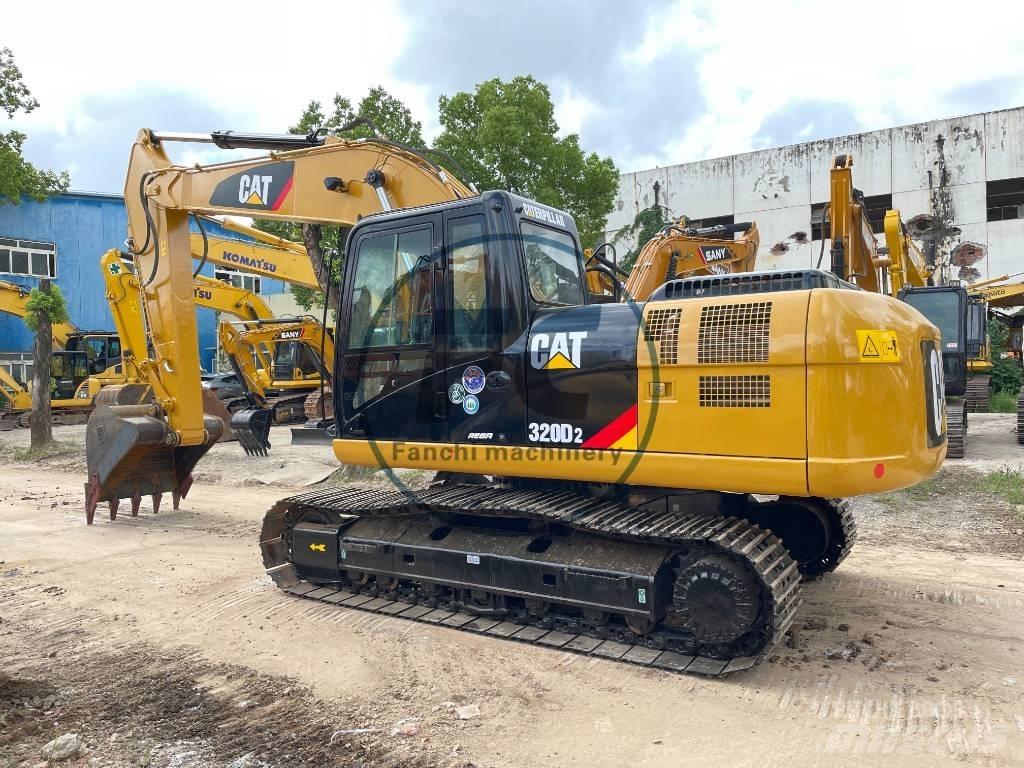 CAT 320 D 2 Vidēja lieluma ekskavatori 7 t - 12 t