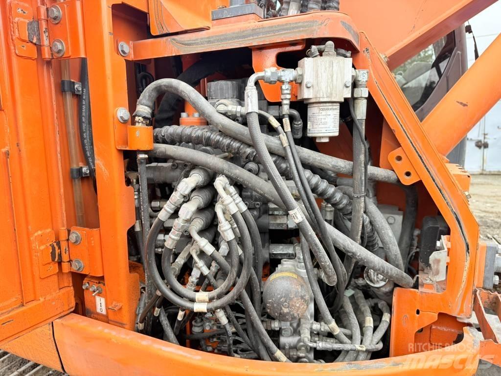 Doosan DX 140 LCR Kāpurķēžu ekskavatori