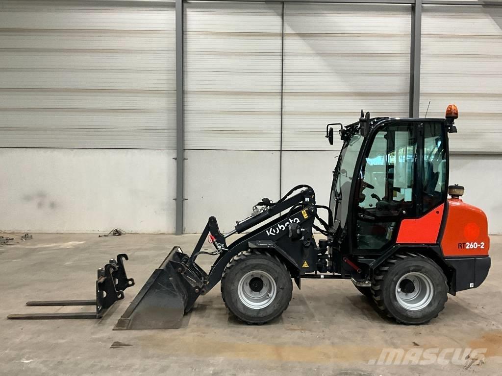 Kubota RT 260-2 Iekrāvēji uz riteņiem