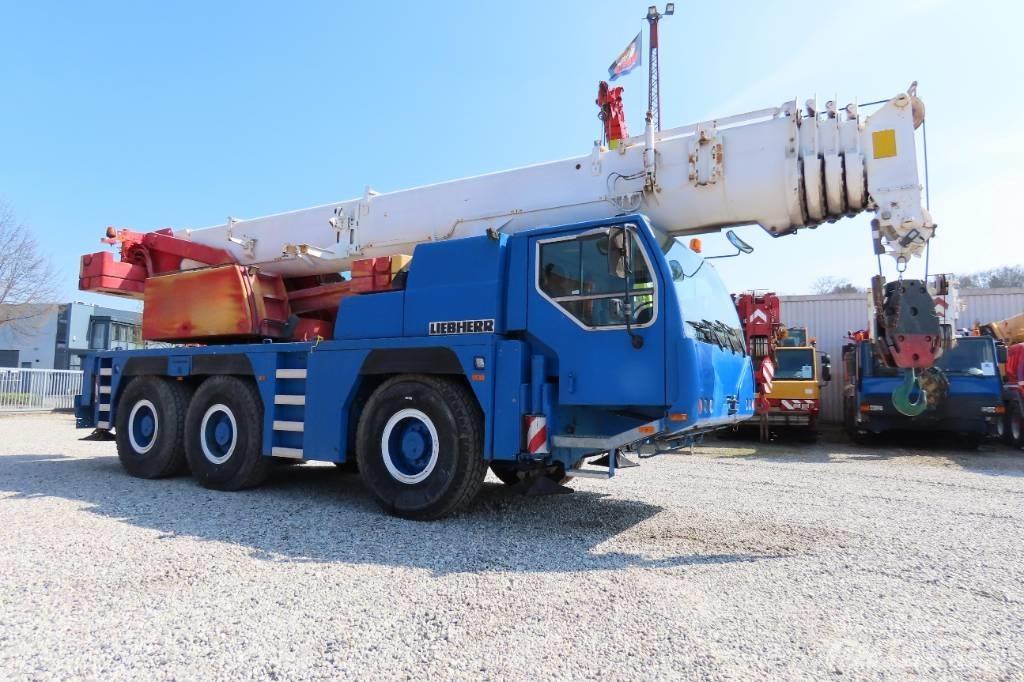 Liebherr LTM 1055-1 Visurgājēji celtņi