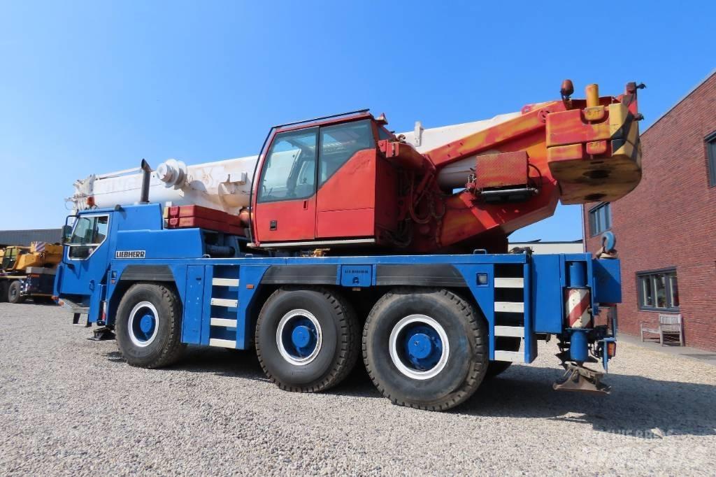 Liebherr LTM 1055-1 Visurgājēji celtņi