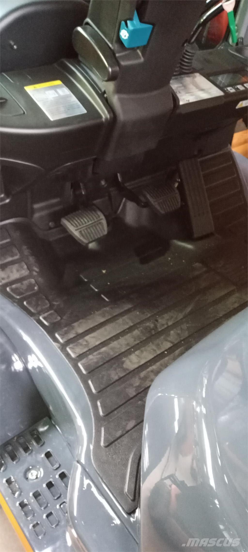 Toyota 52-8FDF30 Tehnika ar dīzeļa dzinēju