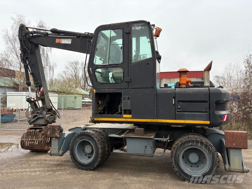 Hitachi FH 130.3 Kāpurķēžu ekskavatori