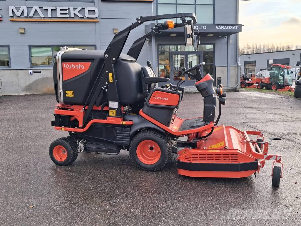 Kubota FC3-261 Mauriņa traktors