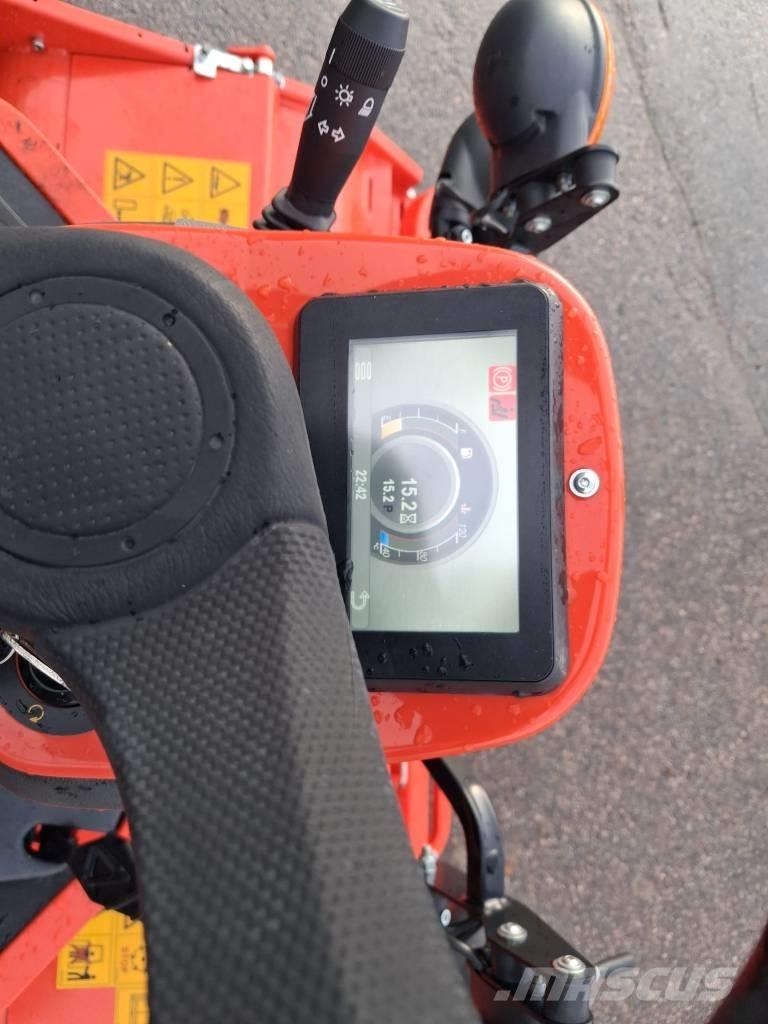 Kubota FC3-261 Mauriņa traktors