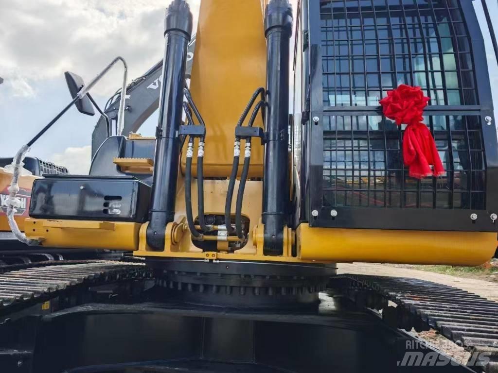 CAT 330 Kāpurķēžu ekskavatori