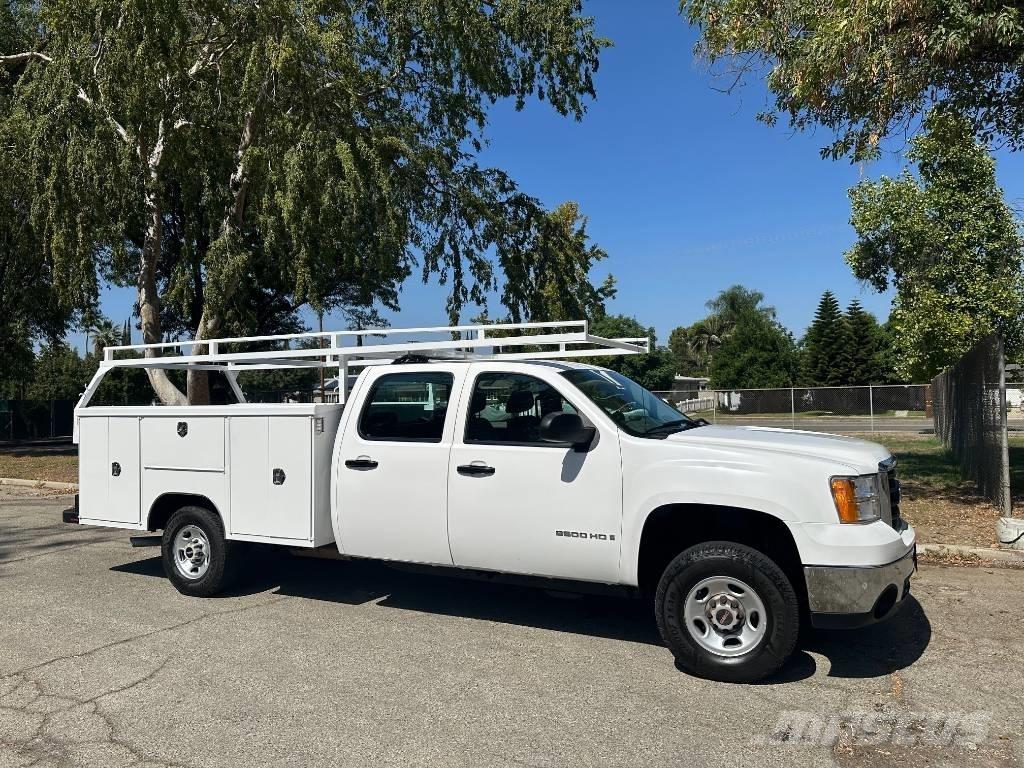 GMC Sierra 2500 HD Vieglais kravas automobilis/izkraušana no sāniem