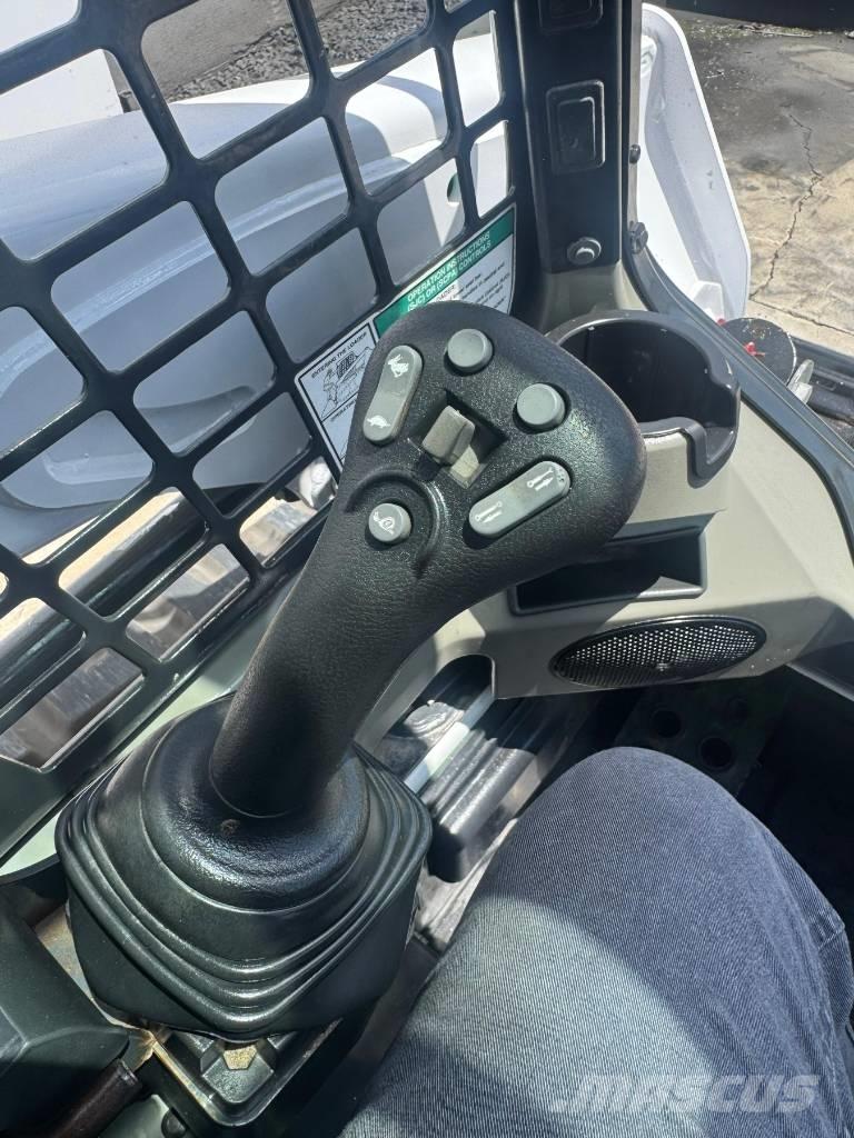 Bobcat T 550 Lietoti riteņu kompaktiekrāvēji