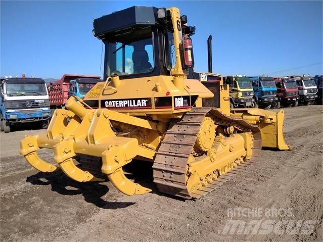 CAT D 6 M Kāpurķēžu buldozeri