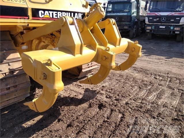 CAT D 6 M Kāpurķēžu buldozeri