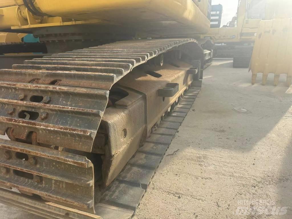 Komatsu PC 200 LC-7 Kāpurķēžu ekskavatori