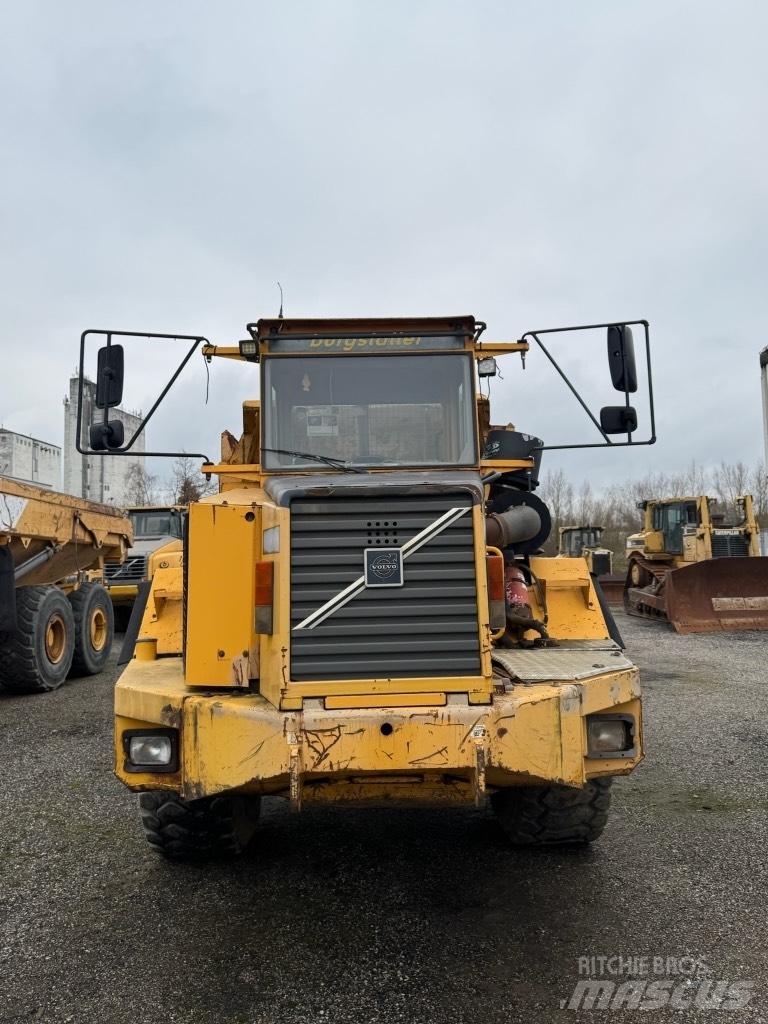 Volvo A 30 C Artikulētie pašizgāzēji