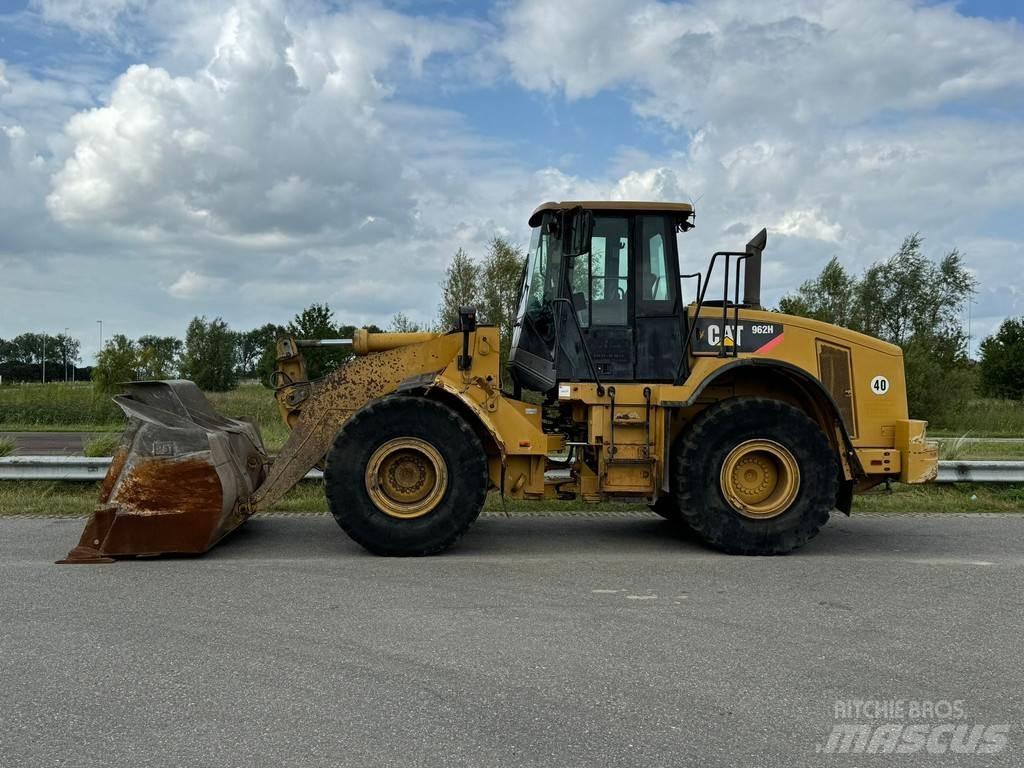 CAT 962H Iekrāvēji uz riteņiem