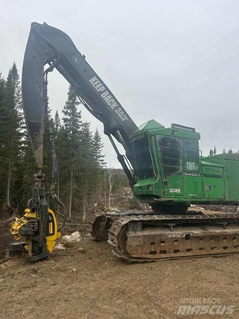 John Deere 903 K Harvesteri