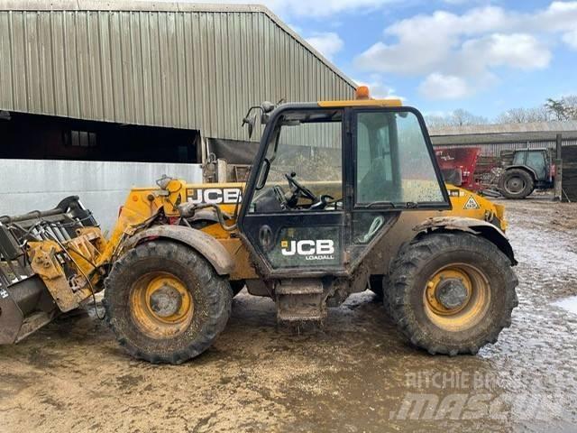 JCB 526-56 Agri Plus Lauksaimniecības pacēlāji