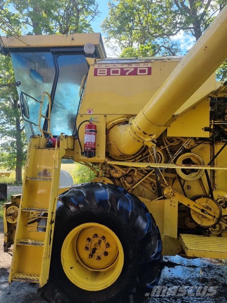 New Holland 8070, 20” Ražas novākšanas kombaini