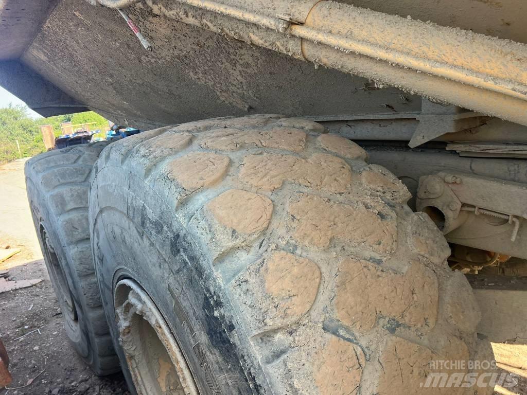 CAT 740 Artikulētie pašizgāzēji