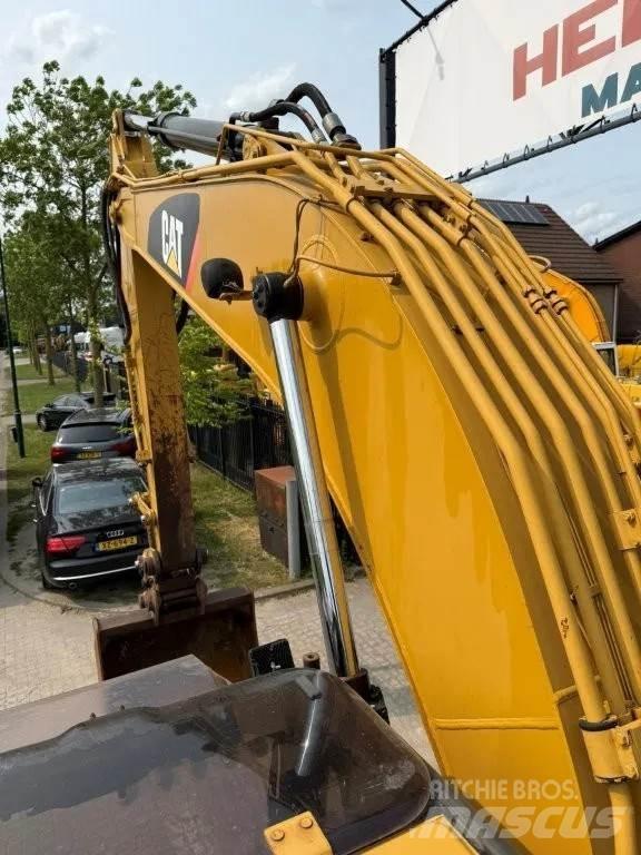 CAT 320DL Kāpurķēžu ekskavatori