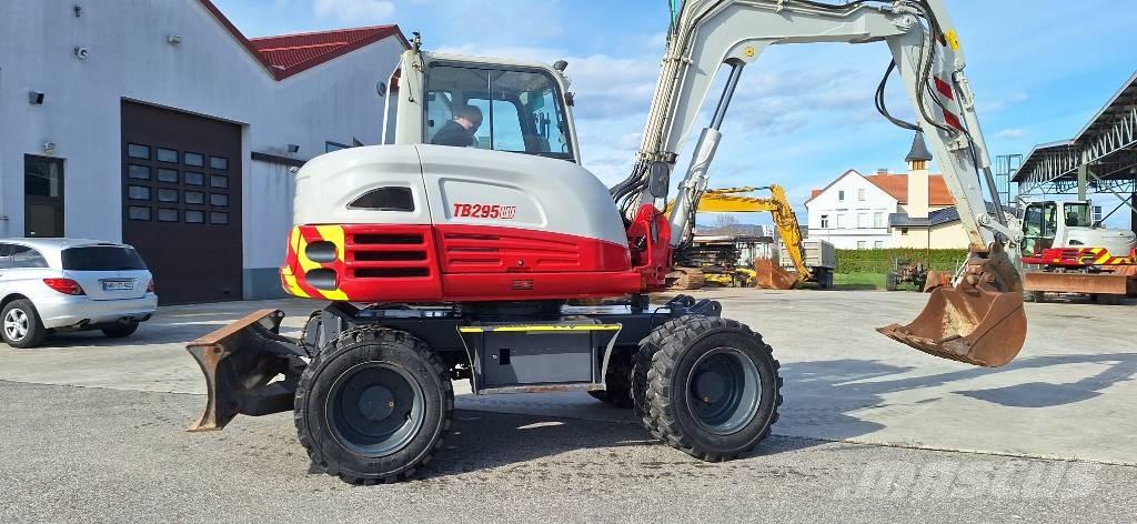 Takeuchi TB 295 W Ekskavatori uz riteņiem