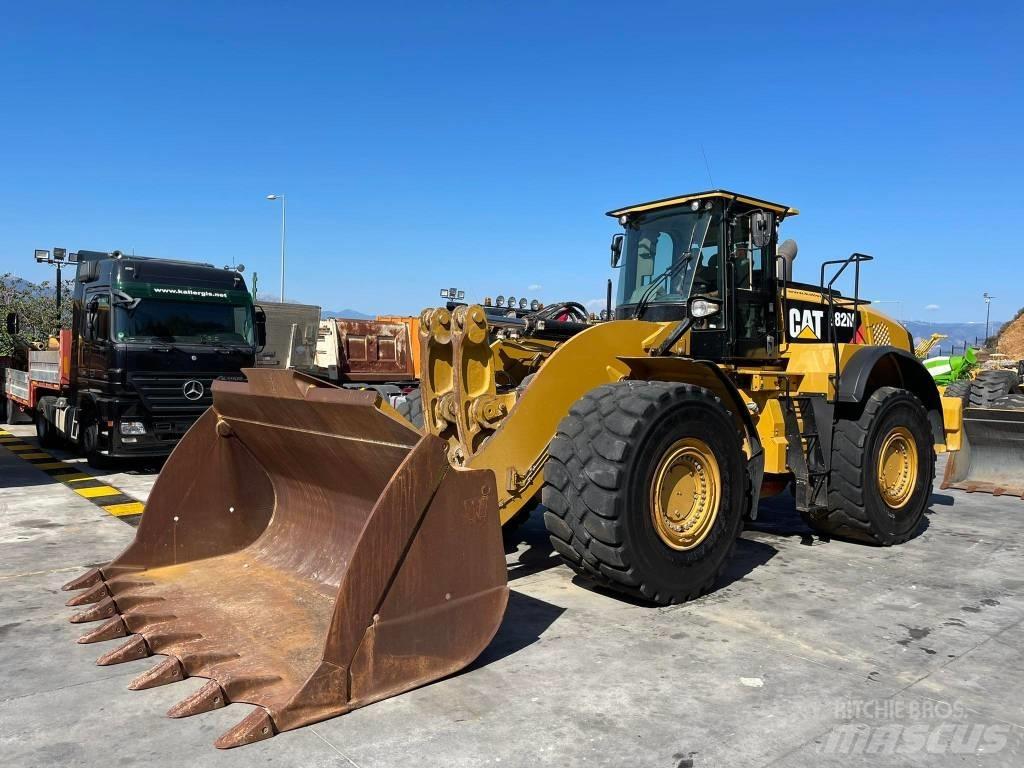 CAT 982 M Iekrāvēji uz riteņiem