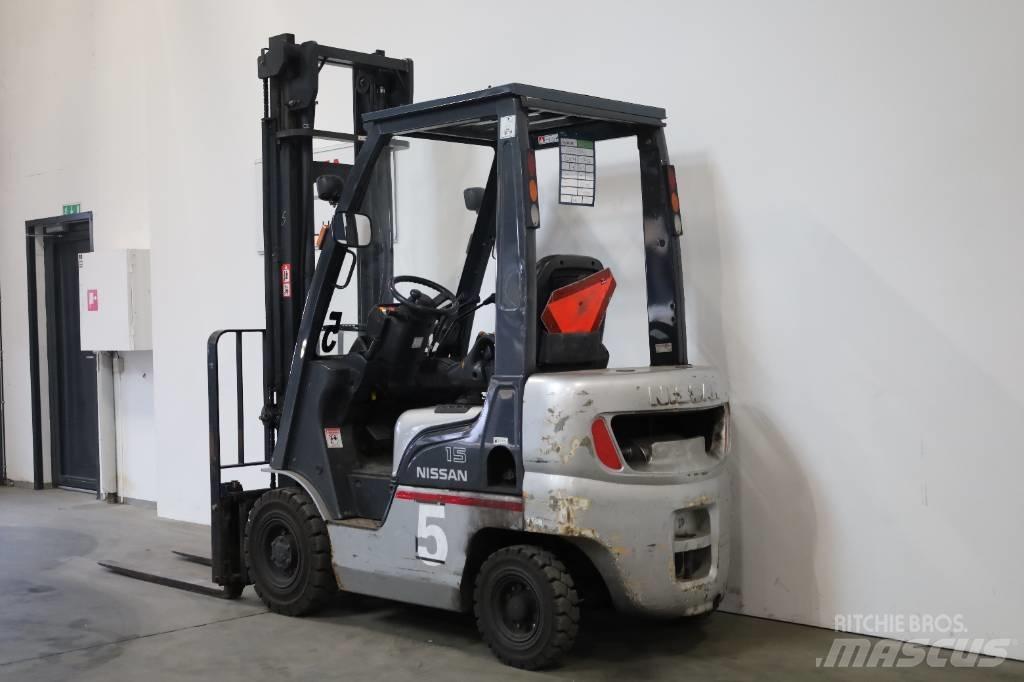 Nissan FLO1A15 Tehnika ar dīzeļa dzinēju