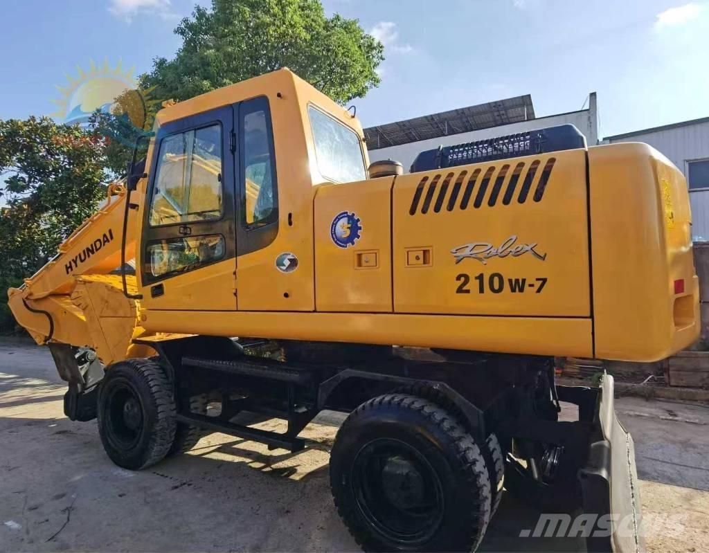 Hyundai R210w-7 Ekskavatori uz riteņiem