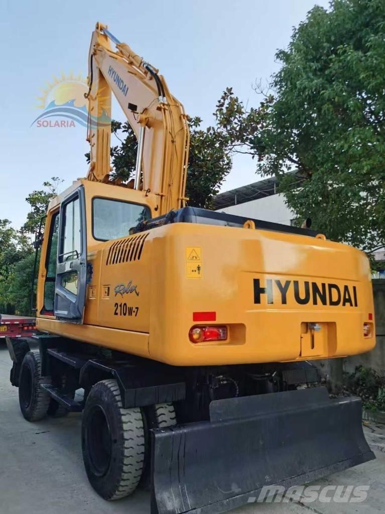 Hyundai R210w-7 Ekskavatori uz riteņiem