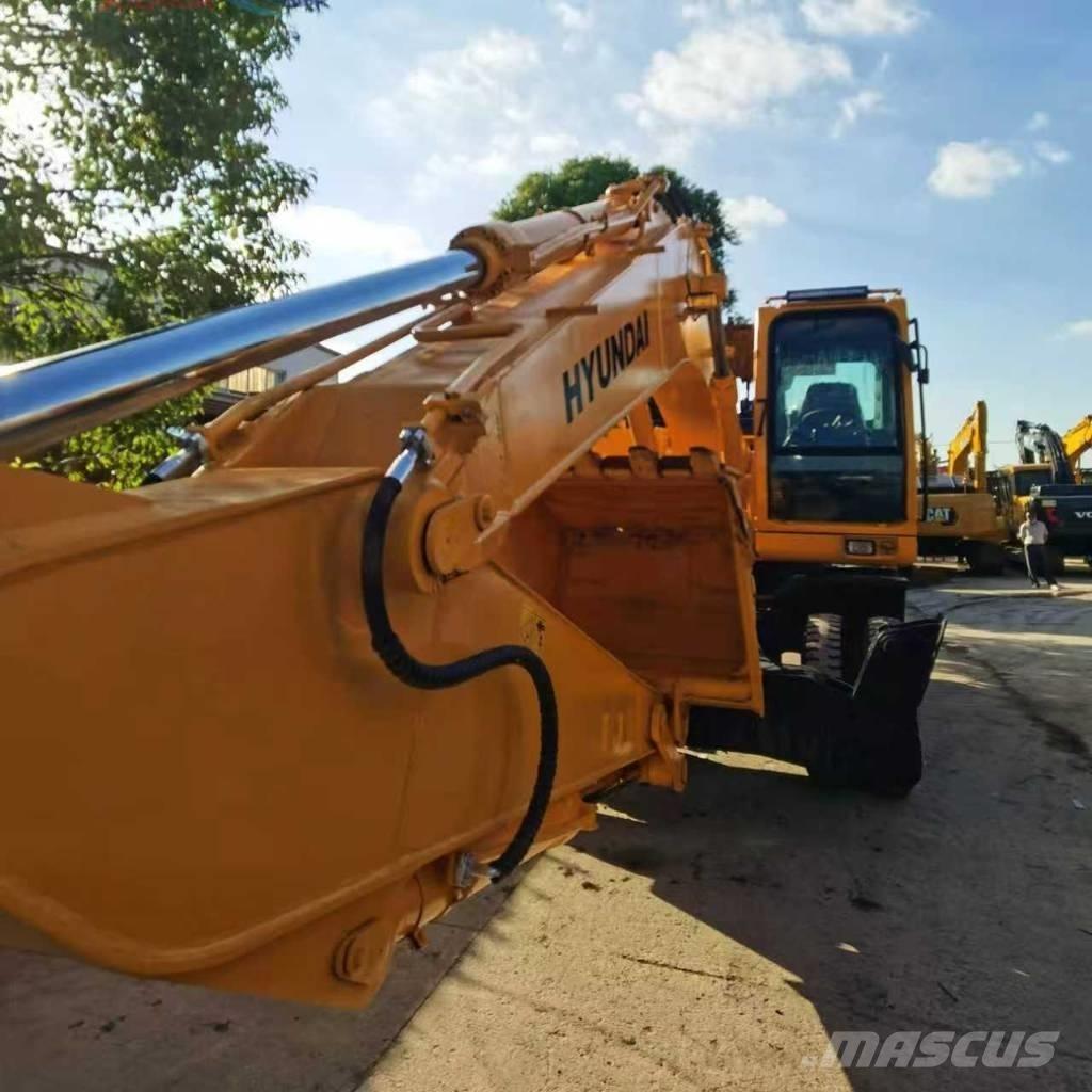Hyundai R210w-7 Ekskavatori uz riteņiem