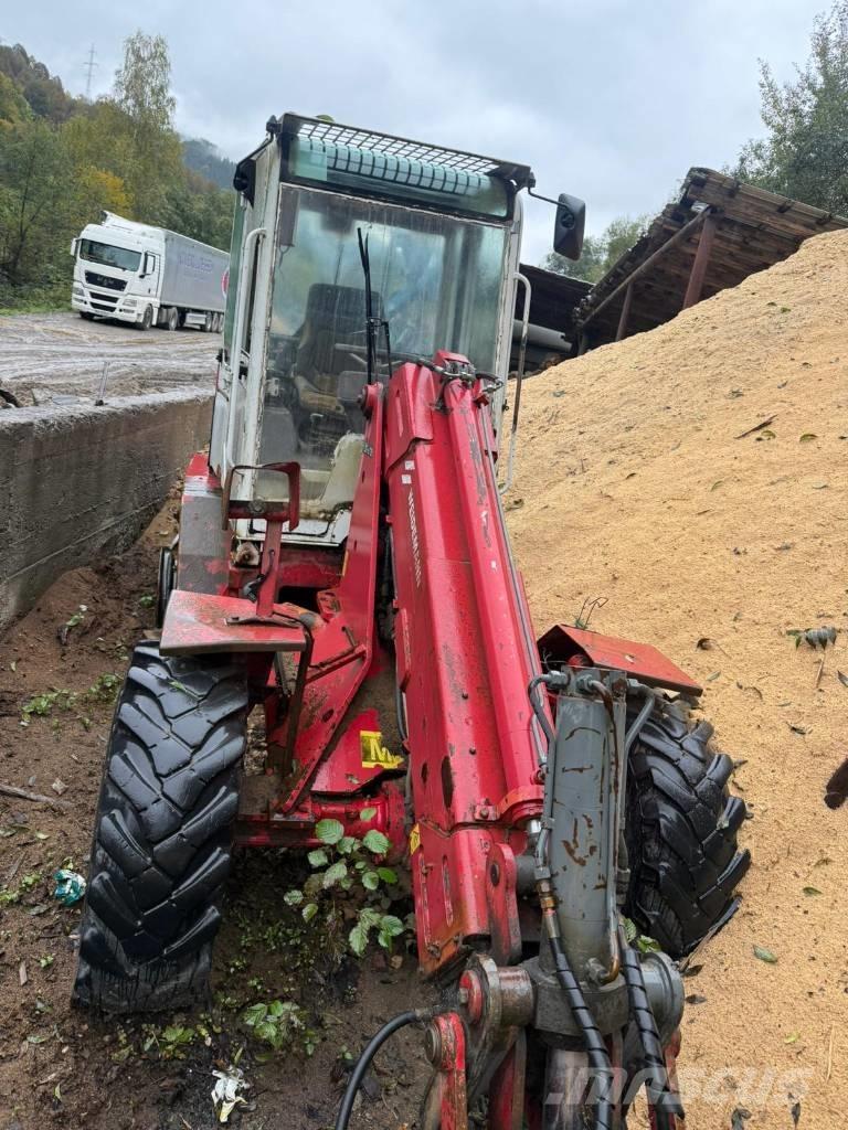 Weidemann 3006 Strēles un kausi