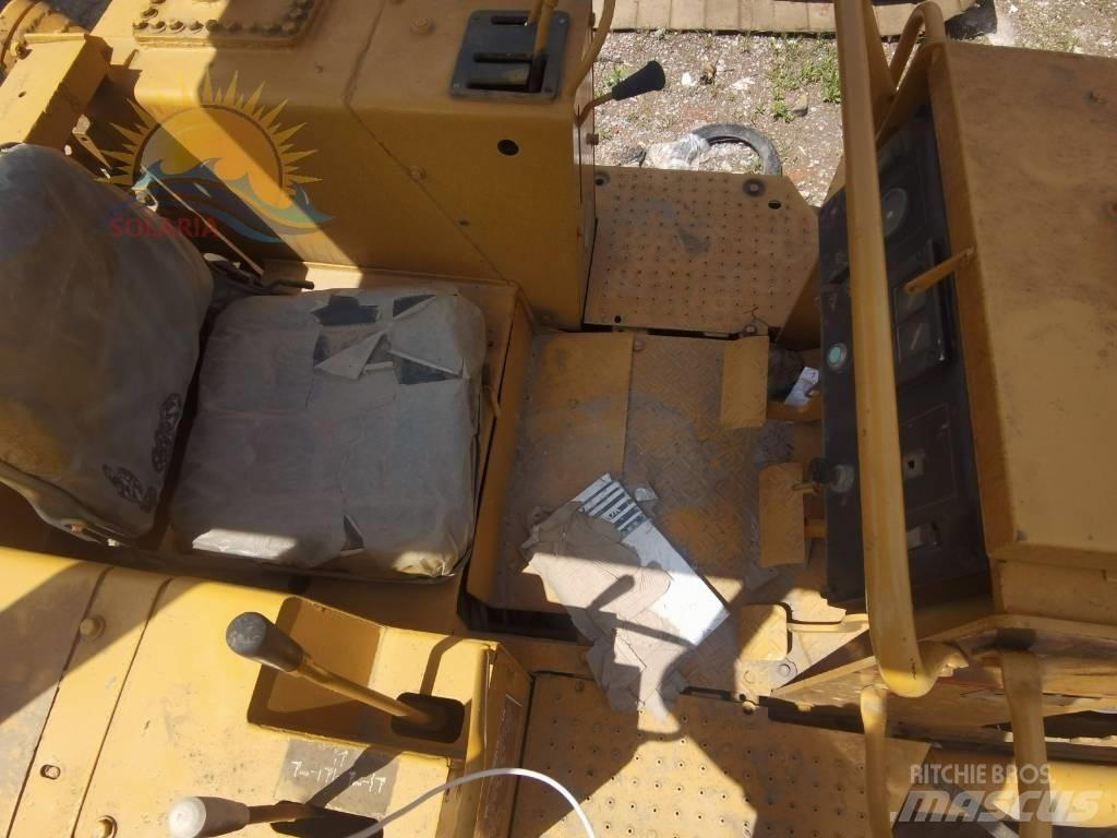 CAT D 3 C Kāpurķēžu buldozeri