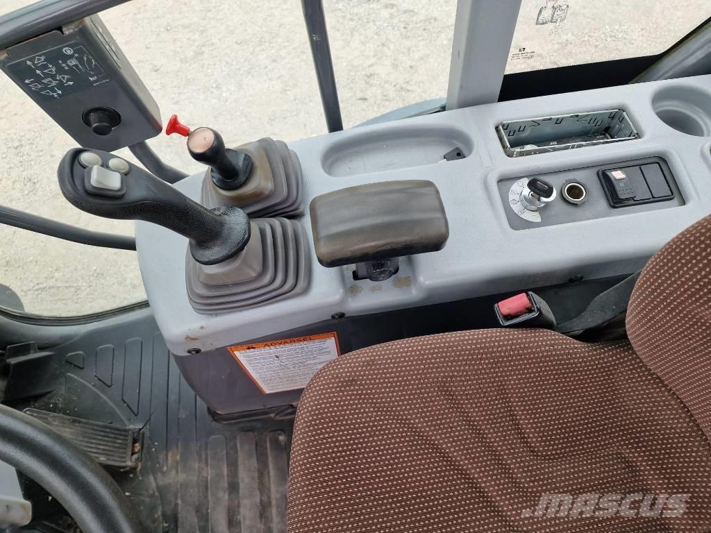 Hitachi ZW 95 Iekrāvēji uz riteņiem