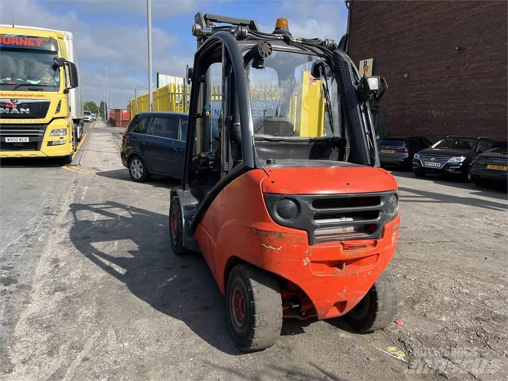 Linde H30D Tehnika ar dīzeļa dzinēju