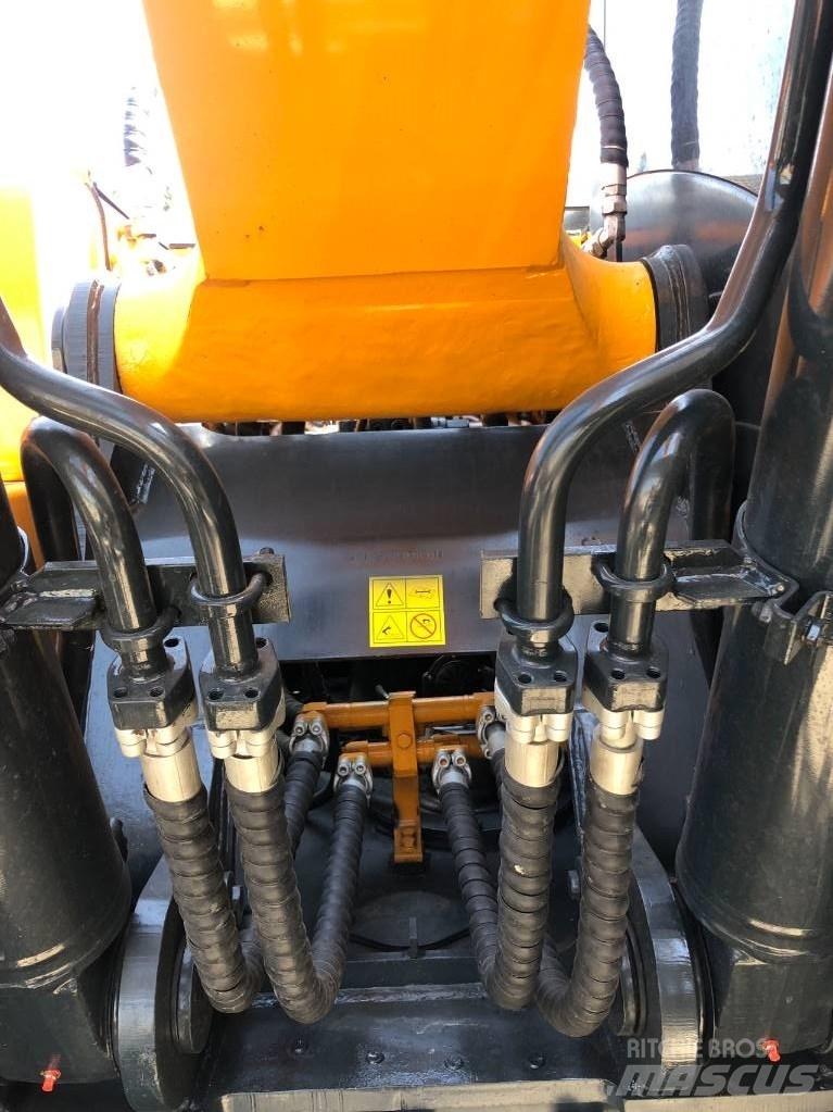Hyundai R220LC-9S Kāpurķēžu ekskavatori