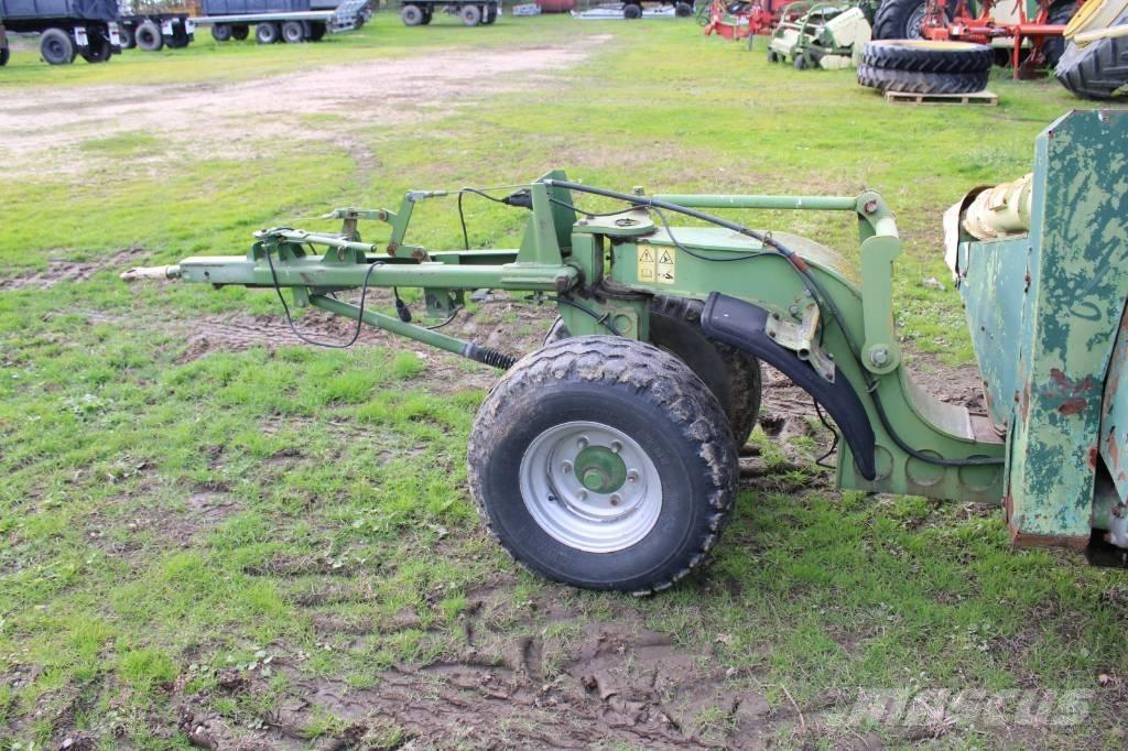 Krone Big X V12 Lopbarības novācēji