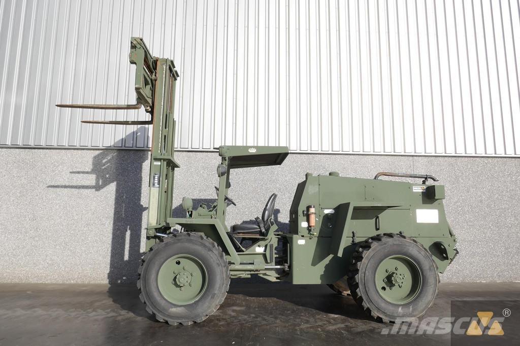 CASE M4K Ex-army Apvidus autokrāvējs