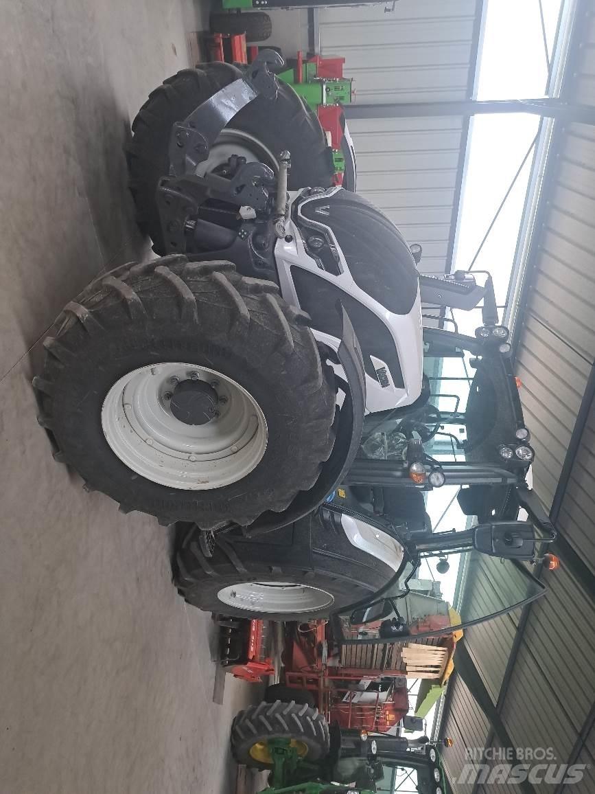Valtra N155 Traktori