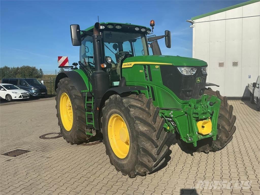 John Deere 6R 250 Traktori