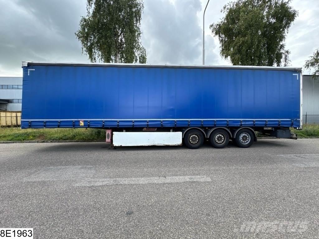 Fruehauf Tautliner Tents puspiekabes