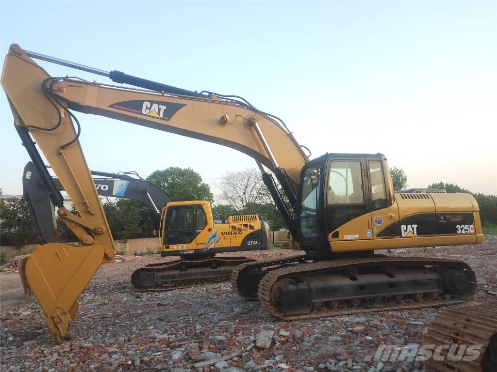 CAT 325C Kāpurķēžu ekskavatori