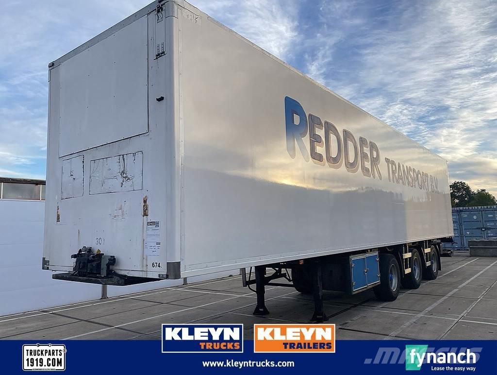 Pacton R3-001 Noslēgtās piekabes