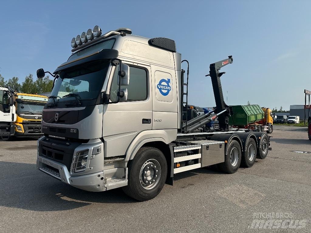 Volvo FMX 510 8x4*4 Treileri ar āķi