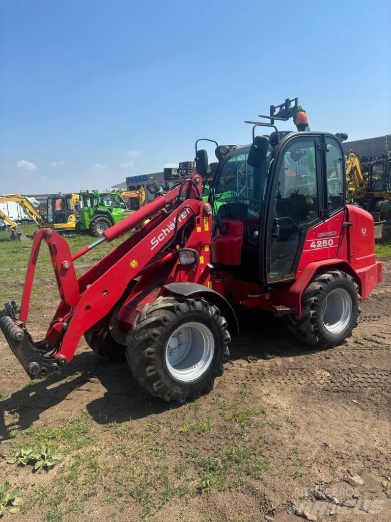 Schäffer 4250 Mini iekrāvēji