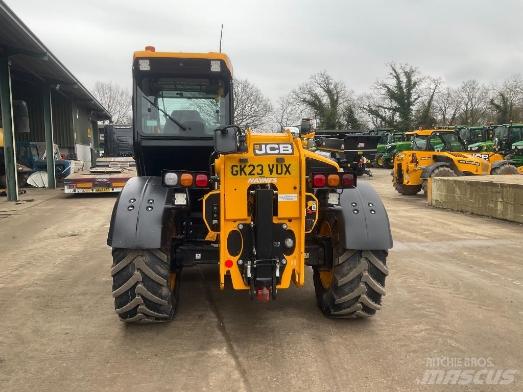 JCB 542-70 Agri Lauksaimniecības pacēlāji